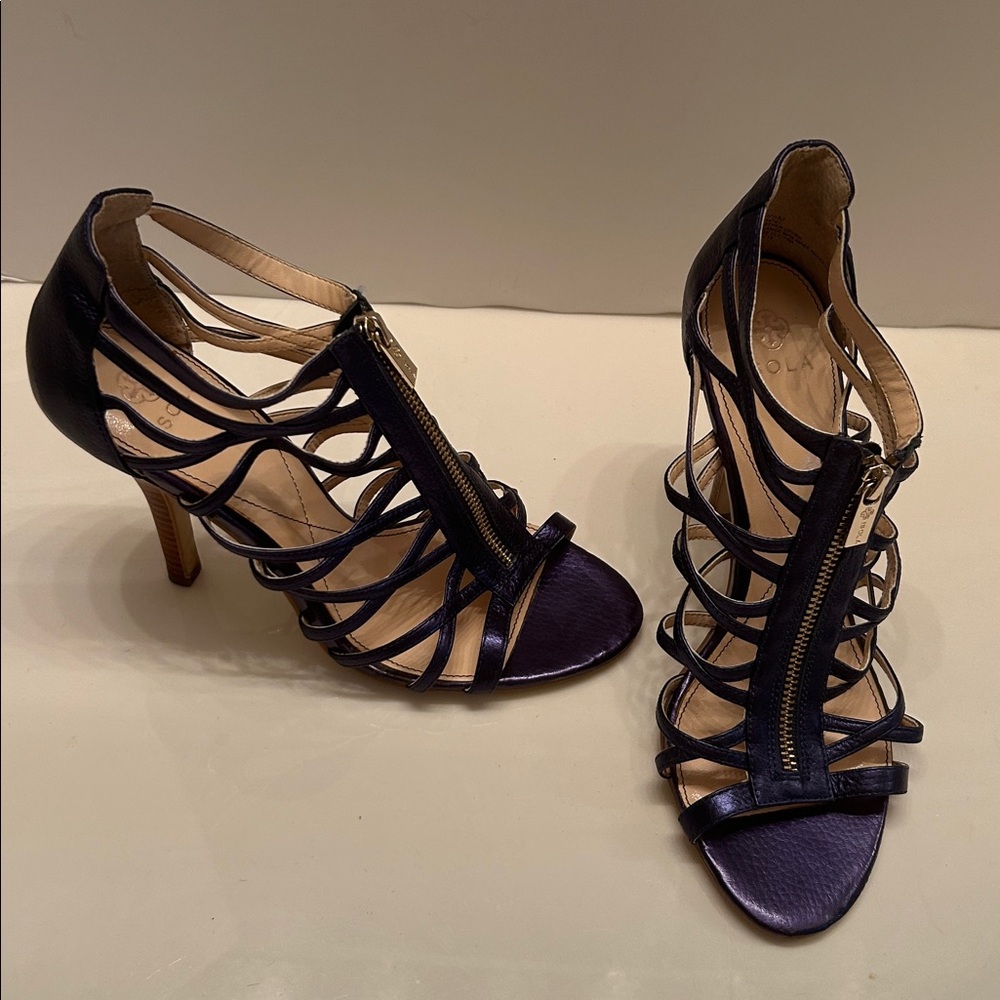 Isola Leathet Iridescent Dark Blue Strap 3.5” Heels with Front Zipper Size 8.5